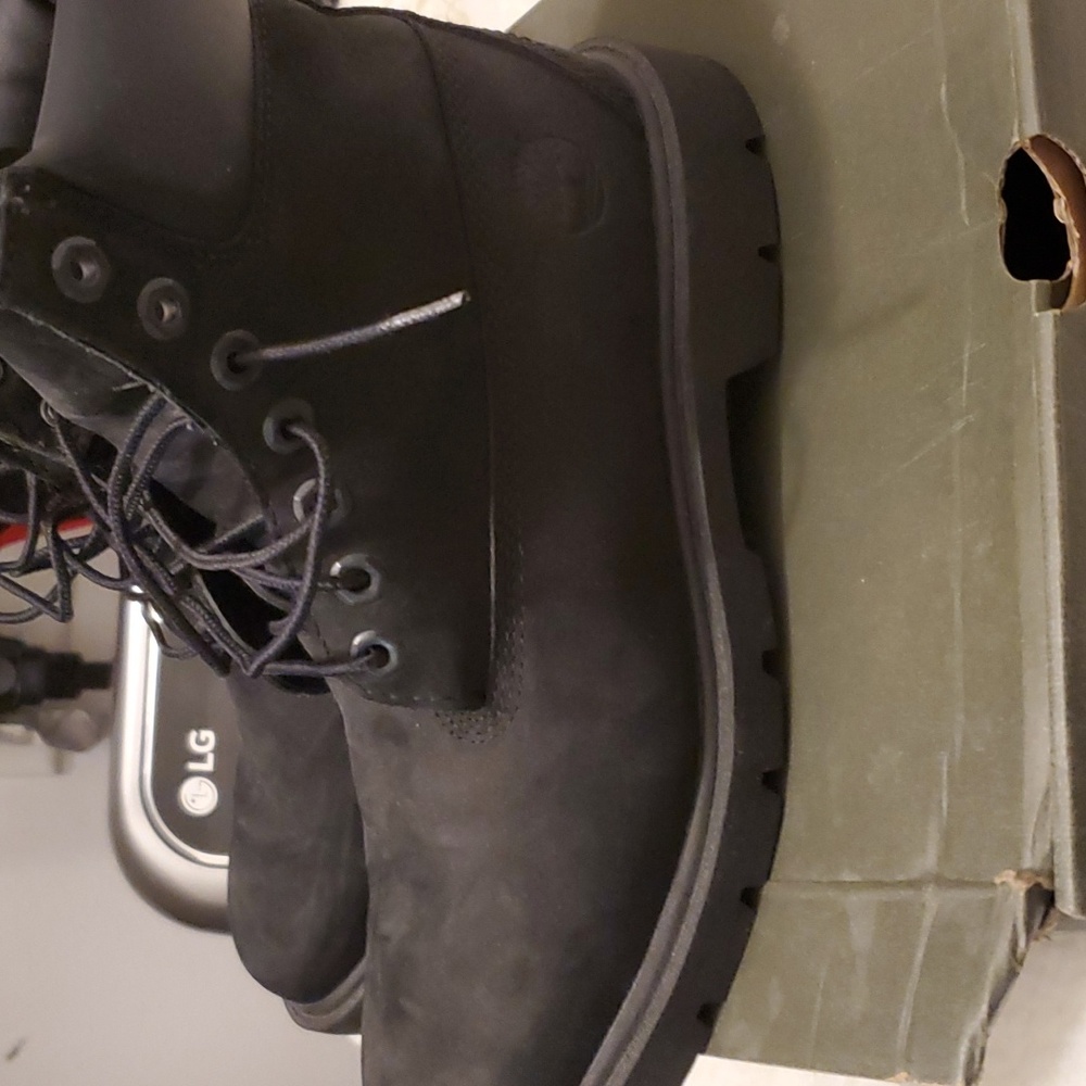 Boots - Picture 2 of 5